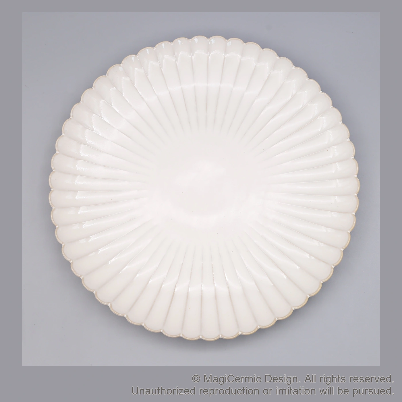 Original MGB product photograph: scalloped plate or platter, catalogue reference DZP5783