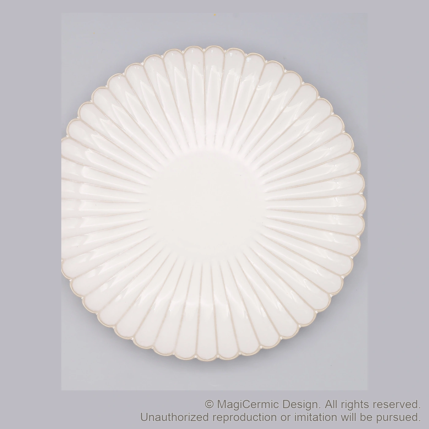 Original MGB product photograph: scalloped plate or platter, catalogue reference DZP5784